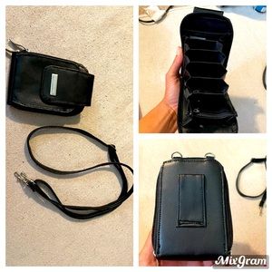 ❤️Buxton wallet or crossbody or on belt . Black fits cell phone like new